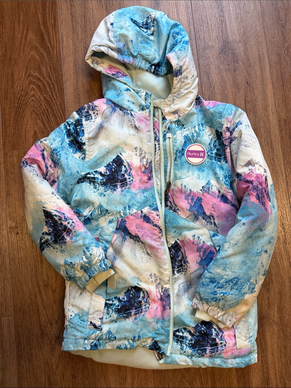 Hurley Kids Hooded Puffer Jacket in Blue, Pink, and Cream Mountain Print
